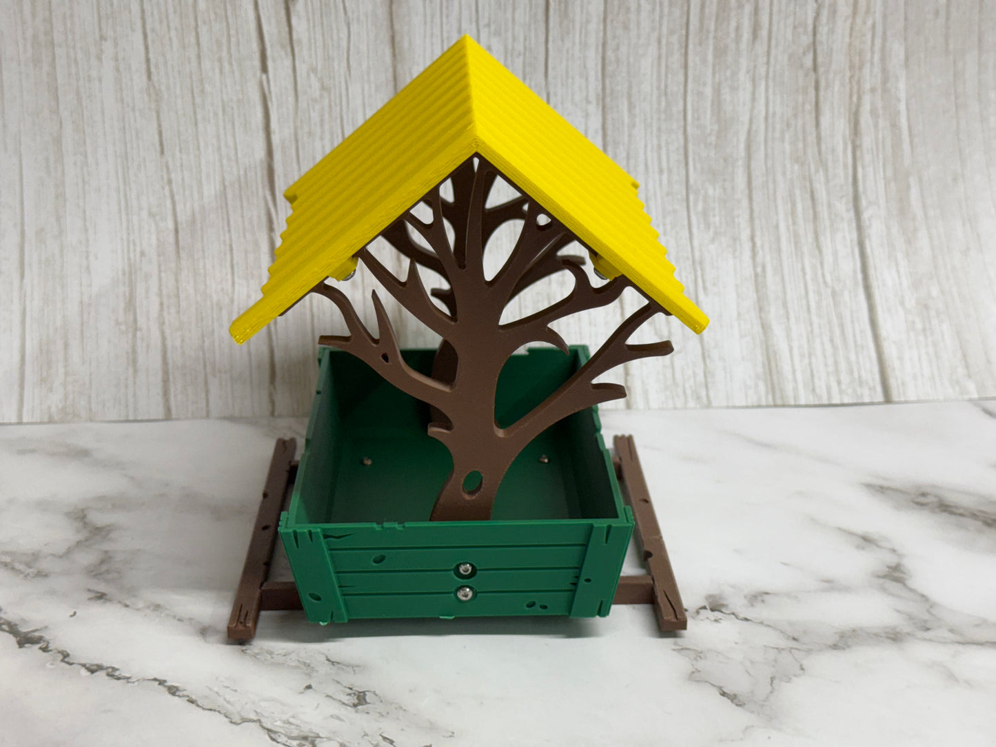 Countryside Bird Feeder